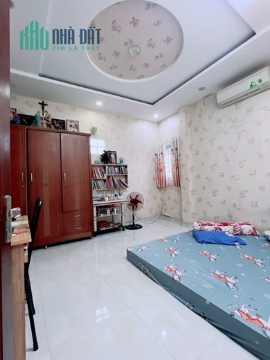 NHÀ HUỲNH TẤN PHÁT QUẬN 7, 5X20M, ĐƯỜNG TRƯỚC NHÀ 5M, 6 TỶ