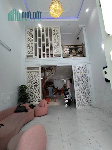 LÊ ĐÌNH CẨN - NHÀ ĐẸP 5 TẦNG - ĐƯỜNG XE TẢI THÔNG - GẦN CHỢ -  BỆNH VIỆN - 5P QUA TÂN PHÚ-QUẬN 6 -