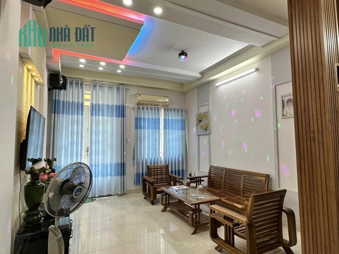 Bán nhà Đường số 9 P.16 quận GÒ VẤP, 4 tầng, đường Xe Tăng, giá giảm còn 7 tỷ