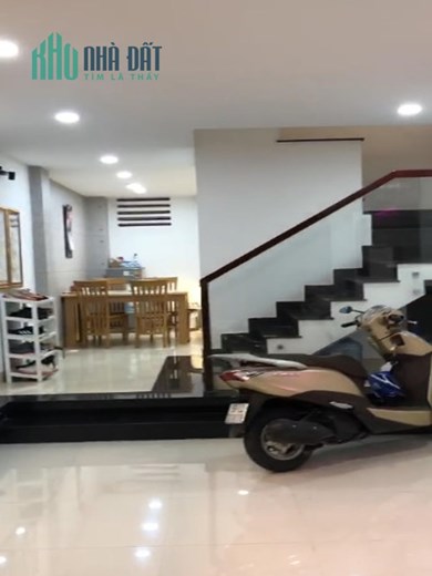 Bán nhà Mặt Tiền đường 28 phường 6 Q.GÒ VẤP, 5 tầng, đường Siêu Lớn, giá giảm còn 8.9 tỷ