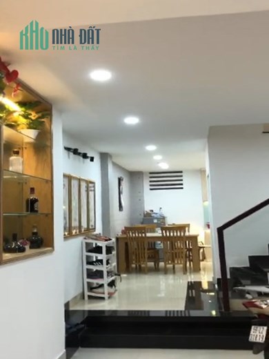 Bán nhà Mặt Tiền đường 28 phường 6 Q.GÒ VẤP, 5 tầng, đường Siêu Lớn, giá giảm còn 8.9 tỷ