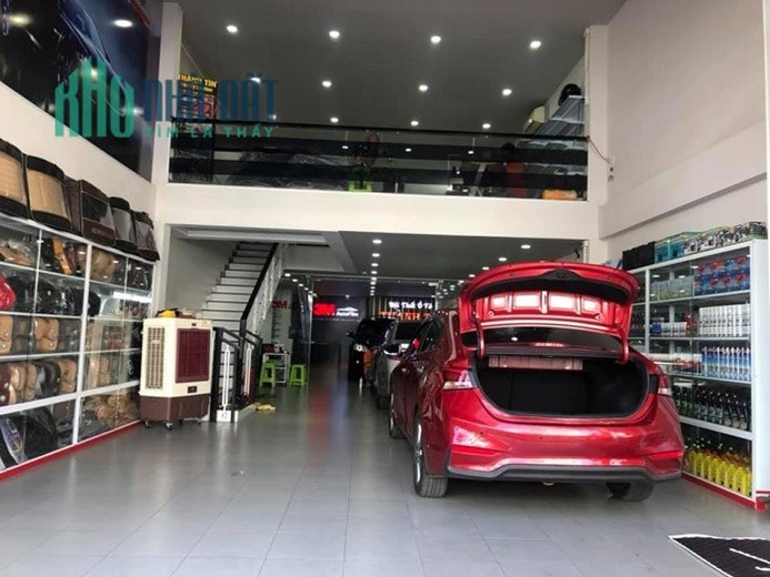 Bán nhà mặt phố Ngô Gia Tự, Long Biên, DT420 m2, Mặt tiền 11m, 3 tầng, cho thuê 50 triệu/tháng.