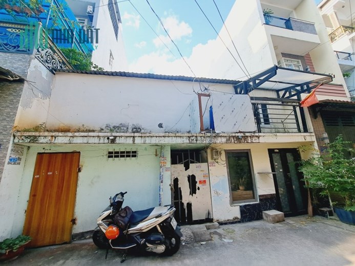 BÁN NHÀ Hẻm 8m, 8x14m, 704 HƯƠNG LỘ 2, NHÀ CŨ TIỆN XÂY MỚI, XỔ A4.