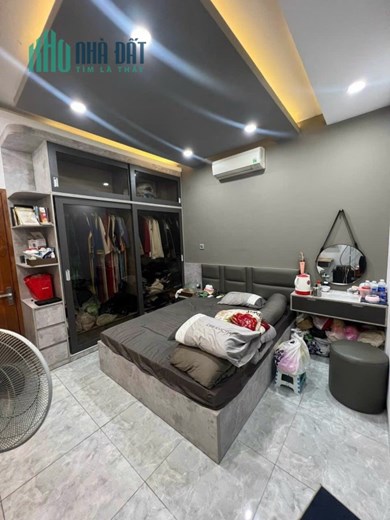 NHÀ 5 TẦNG MỚI ĐẸP, HXH Hương Lộ 2, XE HƠI NGỦ TRONG NHÀ, SỔ A4.

NGÀY 7/8 : CHỦ GIẢM 30TR.
