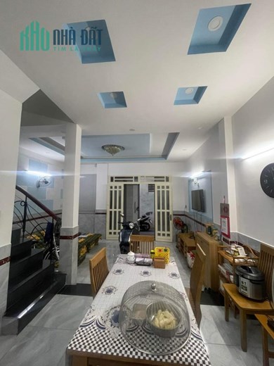 Bán nhà hẻm nhựa Hồng Lạc, 55m2, 4 tầng mới, giá chỉ hơn 6 tỷ