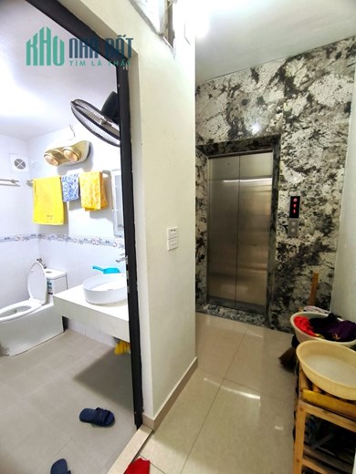 Bán Nhà Đầm Trấu, 44m2, 6T, MT3.9m, 14.1Tỷ, Thang Máy, Đẹp, KD0977097287
