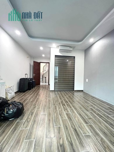 NGHI TÀM - Ô TÔ TRÁNH, THANG MÁY XỊN, KINH DOANH 7.6 TỶ