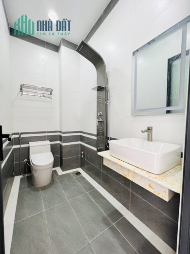 BÁN NHÀ 4 TẦNG - XÂY MỚI HOÀN THIỆN - FULL NỘI THẤT - Ô TÔ ĐỖ CỬA - 64M2 - 5.2 TỶ