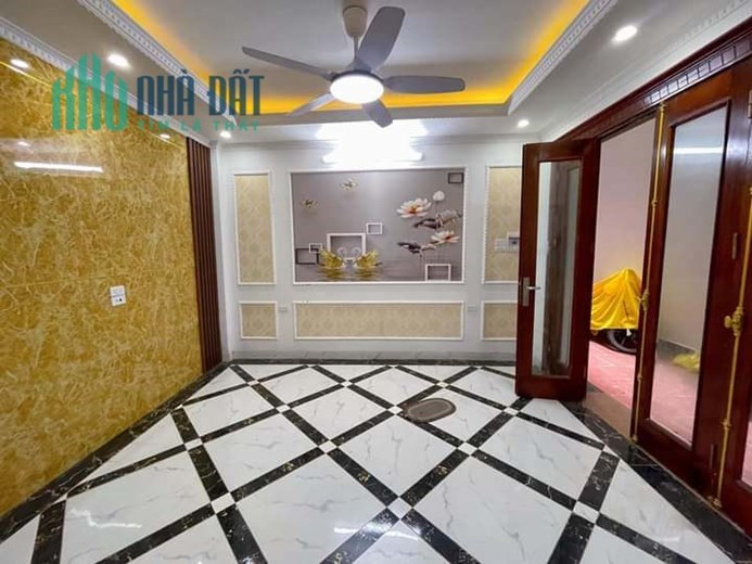 Bán Nhà Ngõ 173 Hoàng Hoa Thám 33m2 x 6 tầng thang máy, 3 phòng ngủ khép kín, giá cho các nhà đầu