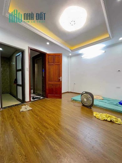 Bán Nhà Ngõ 173 Hoàng Hoa Thám 33m2 x 6 tầng thang máy, 3 phòng ngủ khép kín, giá cho các nhà đầu