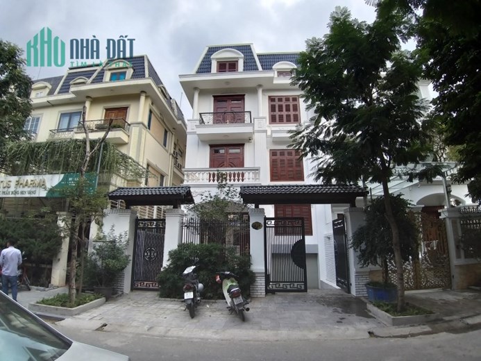 Cho thuê biệt thự KĐT Nam Cường, Hoàng Quốc Việt, 220m 5T thông sàn nhà trẻ, văn phòng