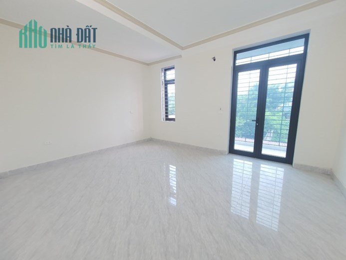Cho thuê mặt bằng kinh doanh tại Vĩnh Yên Diện tích : 115m2 Giá thuê : 15 triệu/ tháng