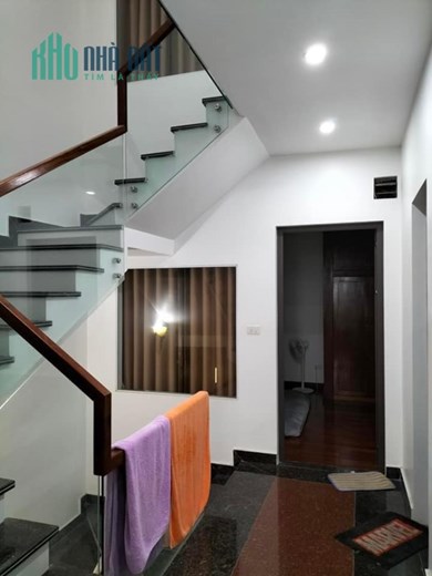 Nhà 3 tầng 60m2 thiết kế đẹp, nội thất xin tại TĐC Xi Măng, Sở Dầu