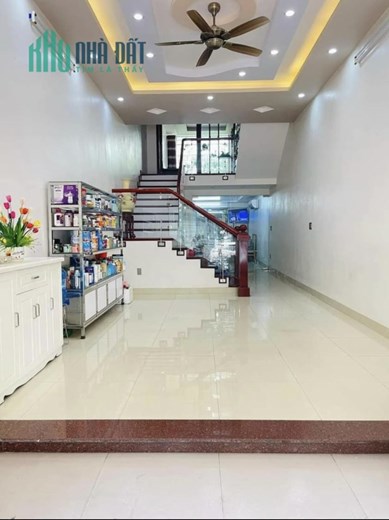 MẶT TIỀN 4M, NHÀ MỚI, CHỈ CÓ THỂ LÀ VƯƠNG THỪA VŨ