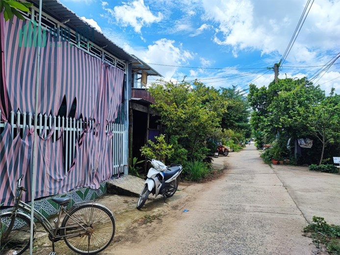 BÁN GẤP!!!! CHÍNH CHỦ CẦN BÁN LÔ ĐẤT Vị Trí Đẹp Tại Châu Thành - An Giang