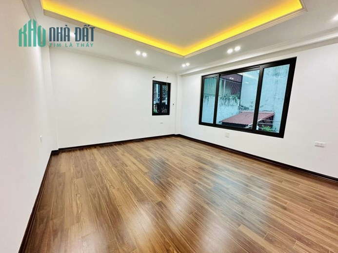 ÂU CƠ - Ô TÔ TRÁNH, THANG MÁY, KINH DOANH ĐỈNH 7.5 TỶ