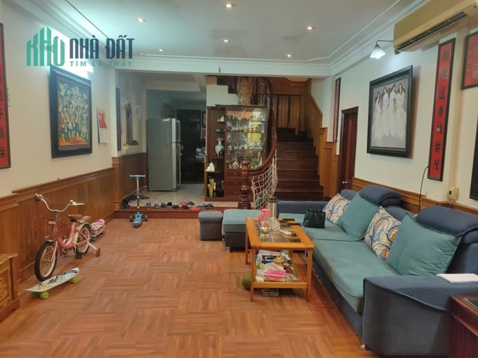ÂU CƠ - GARA 7 CHỖ, THANG MÁY XỊN, KINH DOANH TỐT 7.4 TỶ