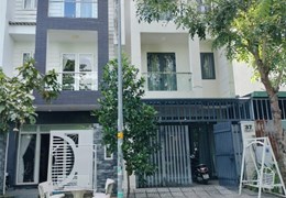 NHÀ KDC VEN SÔNG PHƯỚC KIỂN - 5x18M - ĐƯỜNG NHỰA 8 MÉT - CHỈ 9.99 TỶ