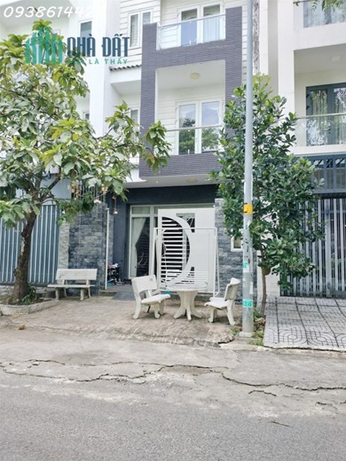 NHÀ KDC VEN SÔNG PHƯỚC KIỂN - 5x18M - ĐƯỜNG NHỰA 8 MÉT - CHỈ 9.99 TỶ