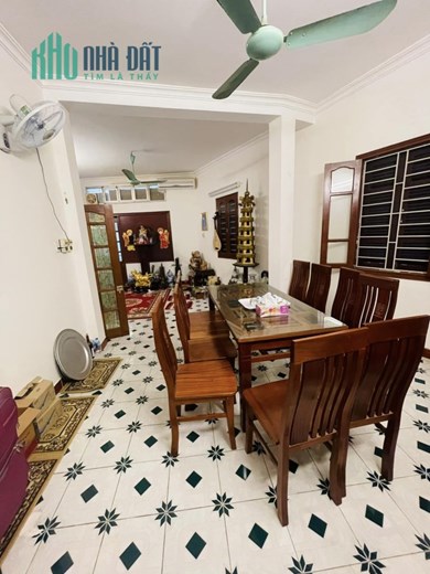 BÁN NHÀ PHỐ LÔ GÓC PHỐ THÁI THỊNH: 46M2 X 4T, HUYNDAI SANTAFE 7 CHỖ ĐỖ CỬA, CHỈ 7.7 TỶ