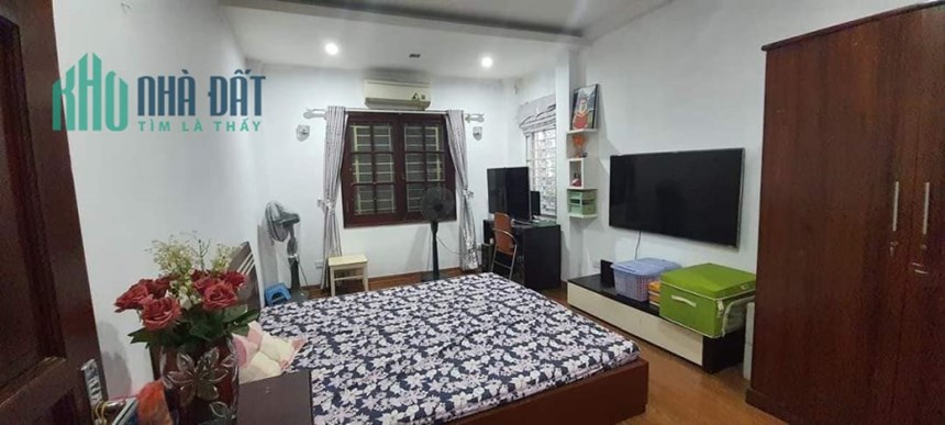 Qúa hiếm Nguyễn Thị Định: Dưới 10 tỷ, ô tô tránh, vỉa hè, ở và kinh doanh ác liệt