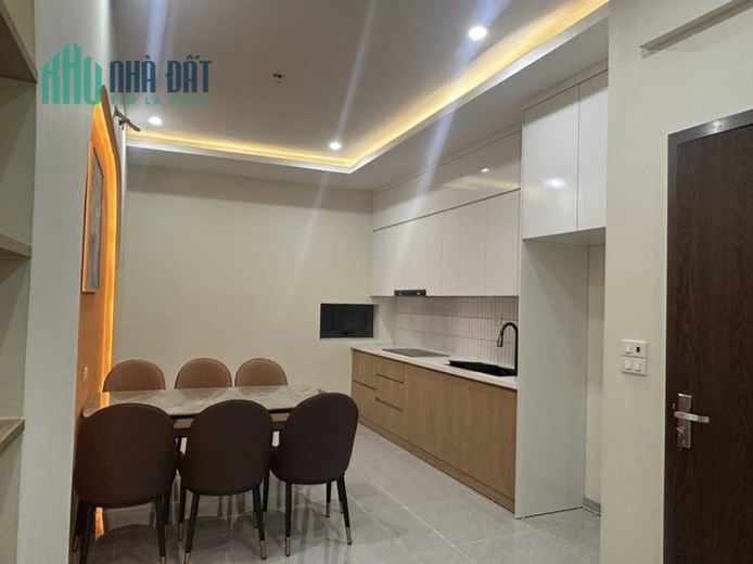 ÂU CƠ - Ô TÔ TRÁNH, THANG MÁY XỊN, KINH DOANH ĐỈNH 7.4 TỶ