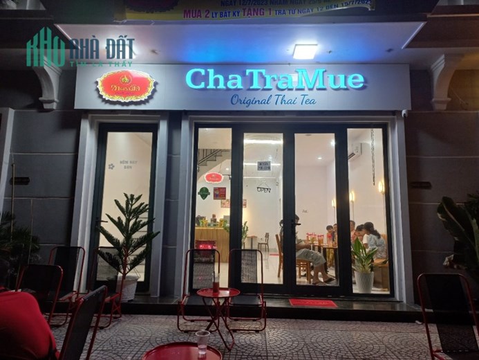 CHÍNH CHỦ CẦN NHƯỢNG QUYỀN SANG NHƯỢNG QUÁN TRÀ SỮA CHATRAMUE THÁI LAN TẠI KHU SHOPHOUSE VINCOM,