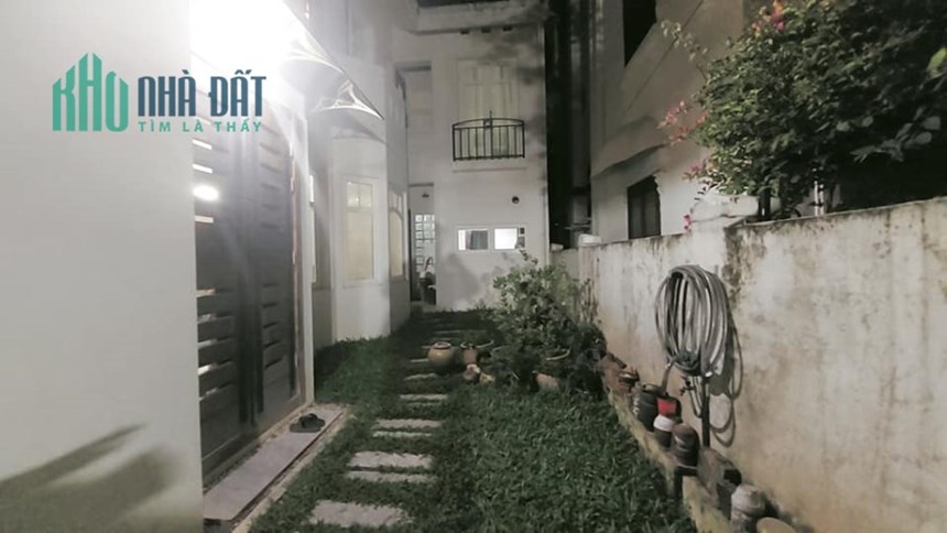 BÁN BIỆT THỰ SÂN VƯỜN PHỐ BỒ ĐỀ ( LONG BIÊN) 122M2 _ ĐẲNG CẤP_ SANG TRỌNG