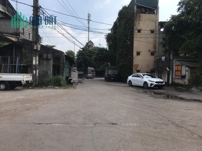 Công ty cổ phần dịch vụ vận tải ô tô đường Dương Tự Minh tp Thái Nguyên ố 10 cần cho thuê kho bãi