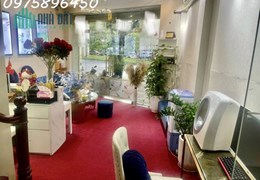 Góc sang nhượng spa. Do sắp đi nước ngoài lên mk cần sang nhượng spa - Mặt phố Hoàng Cầu