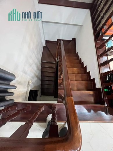 Chính chủ nhà mặt phố Nguyễn Khang, 92m2, 5 tầng, ô tô dừng đỗ, văn phòng, kinh doanh, 18.5 tỷ