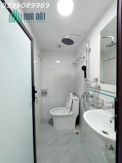 SIÊU PHẨM HOÀN KIẾM - BƯỚC CHÂN RA OTO - CHẠY BỘ SANG BỜ HỒ - 25m2x 3 tầng x 2.2 tỷ NHÀ ĐẸP VỀ Ở