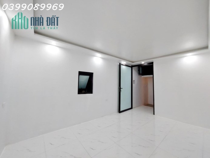 SIÊU PHẨM HOÀN KIẾM - BƯỚC CHÂN RA OTO - CHẠY BỘ SANG BỜ HỒ - 25m2x 3 tầng x 2.2 tỷ NHÀ ĐẸP VỀ Ở