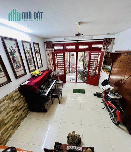 Bán nhà HXH Trường Sơn, P2, Tân Bình, 60m2, 3 tầng, giá tốt.