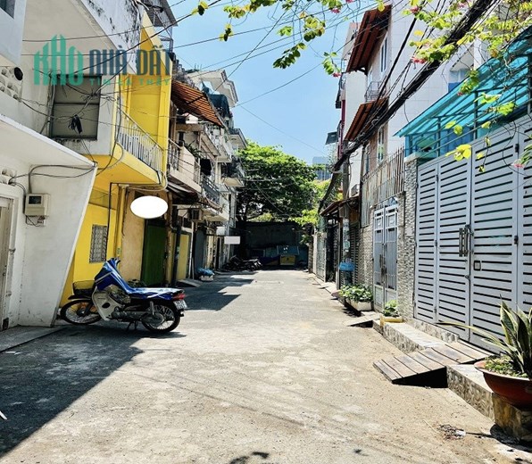 Bán nhà HXH Trường Sơn, P2, Tân Bình, 60m2, 3 tầng, giá tốt.