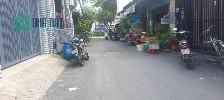 ĐƯỜNG NHỰA XE TẢI THÔNG – NHÀ CẤP 4 - NGANG 6,8M SÁT MT TRƯỜNG CHINH.