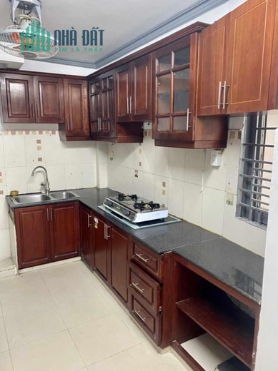 CMT8 Tân Bình -HẺM 1 XẸT TRƯỚC NHÀ GẦN 5M - CÁCH MẶT TIỀN 20M - 4 TẦNG BTCT MỚI ĐẸP - 4-5PN
