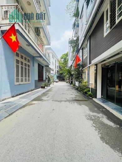 Bán nhà Âu Cơ 75m2 8.39 tỷ oto tránh vài bước chân, chính chủ.