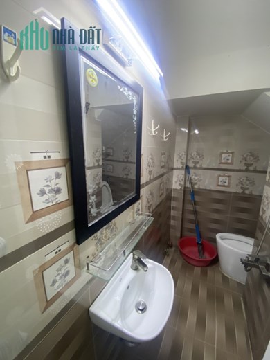 CHO THUÊ nhà 4 tầng HXH 6m Bình Hưng Hòa Bình Tân – Giá thuê 13 triệu/tháng 5PN 4WC thích hợp vừa ở