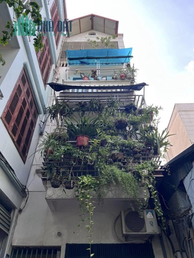 HIẾM!! Bán Nhà Lý Nam Đế 52m2 – Nhà Sân Vườn – Giá 12 tỷ