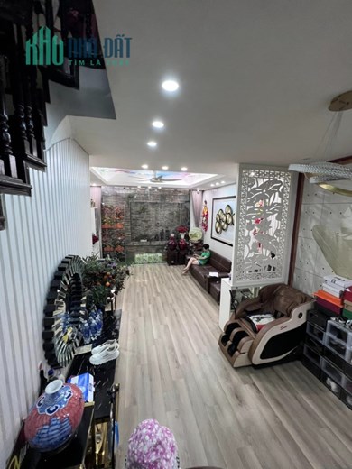 HIẾM!! Bán Nhà Lý Nam Đế 52m2 – Nhà Sân Vườn – Giá 12 tỷ