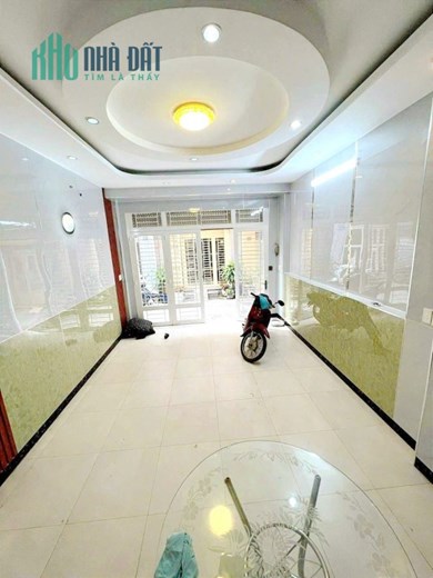 Nhà mới gần MT Nguyễn Thị Tần Phường 2 Quận 8 - giá 6tỷ4