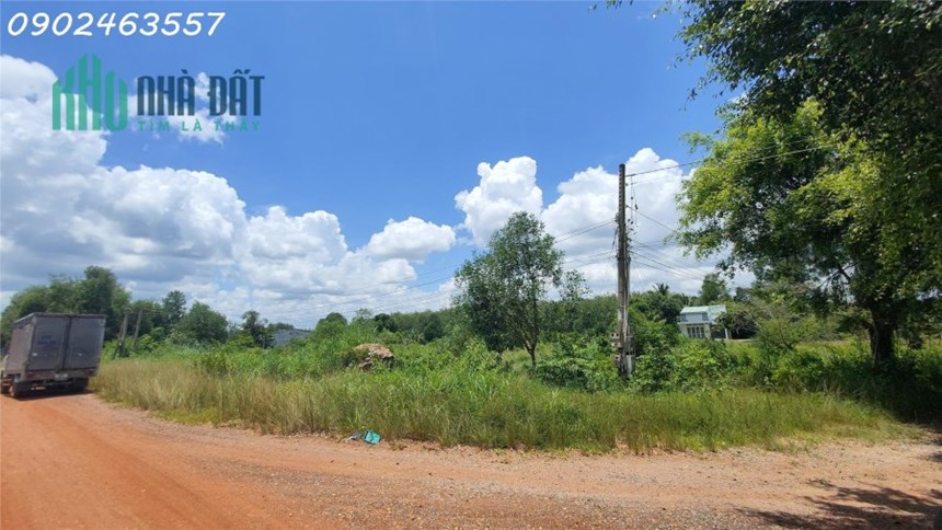 Mảnh đất view núi Bà và kênh Tây độc đáo!