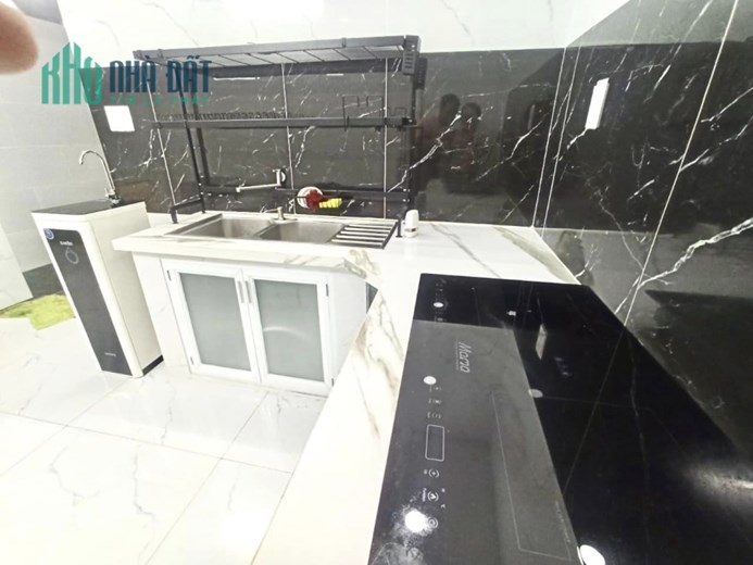 CHO THUÊ tầng trệt SHOP HOUSE Tân Bình – Giá thuê 13 triệu/tháng gần ngã ba Âu Cơ & Lũy Bán Bích.