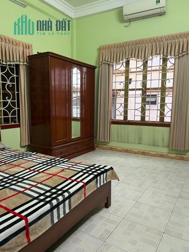 CẦN CHO THUÊ NHÀ KINH DOANH + KHO XƯỞNG -MẶT ĐƯỜNG NGỌC HỒI 200M2, 20 TRIỆU/THÁNG