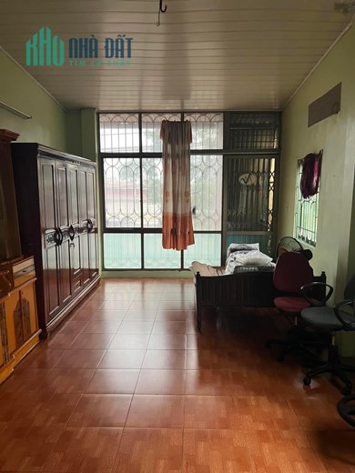 CẦN CHO THUÊ NHÀ KINH DOANH + KHO XƯỞNG -MẶT ĐƯỜNG NGỌC HỒI 200M2, 20 TRIỆU/THÁNG