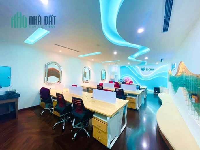 Vỡ bank! hạ chào 7 tỷ bán gấp building văn phòng ngõ 131 Thái Hà 131m2, 8 tầng,mặt tiền 6m giá rao