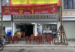 Sang nhượng quán bia  đối diện cây Đề view hồ ở Hồ Linh Quang, Khâm Thiên, Hà Nội