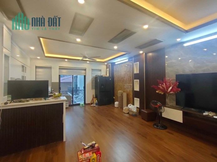 Bán nhà mặt ngõ 84 Lĩnh Nam 60m2, 6 tầng giá 10 tỷ, ô tô, thang máy