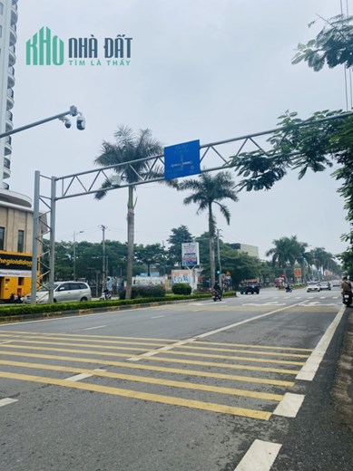 Sang nhượng/cho thuê mặt bằng tại Khai Quang. DT 140m2